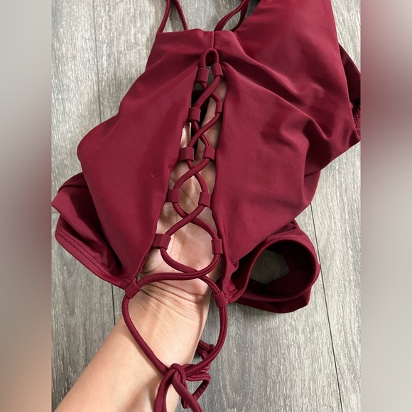 Burgundy aerie side tie deep plunge one piece - Picture 5 of 8